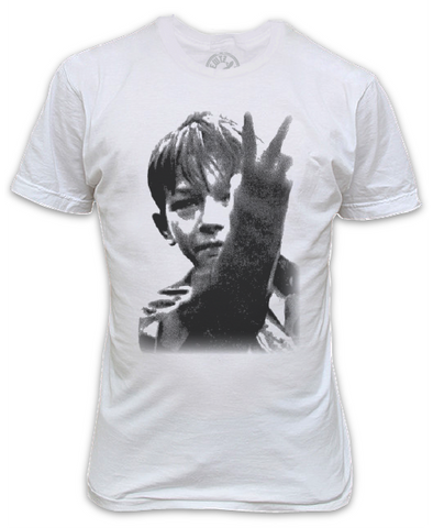 Kes Two Fingers T-Shirt - Billy Casper Movie Inspired Graphic Top